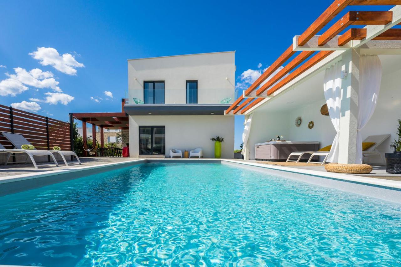 Villa Olea With Heated Pool And Jacuzzi Sukošan 外观 照片