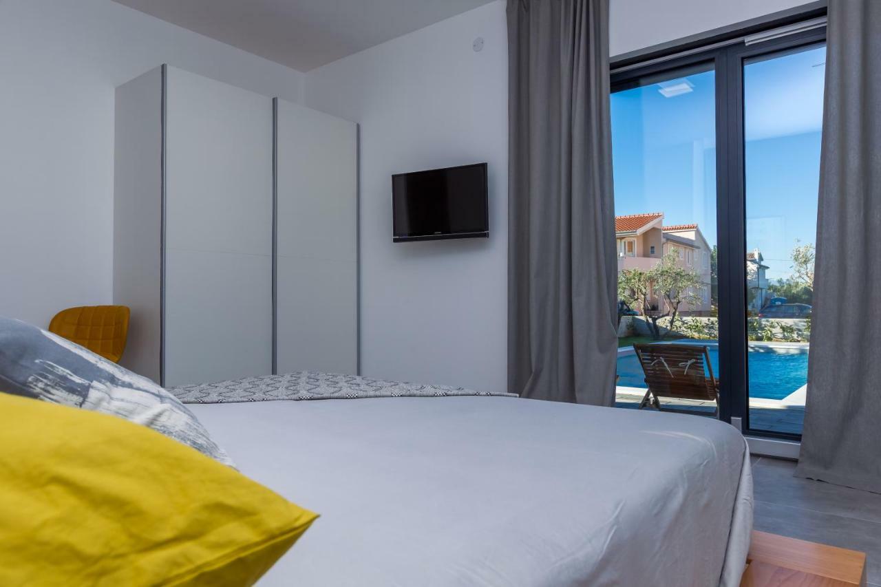 Villa Olea With Heated Pool And Jacuzzi Sukošan 外观 照片